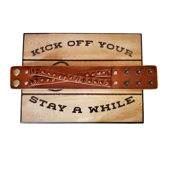 Rust Brown Leather Distressed Cuff Braclet with Topaz Swarovski Crystals. - Picture 5 of 7